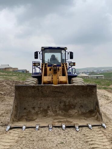 3 kom prodayu menyayu: Погрузчик