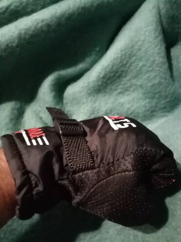 Sportska odeća: Rukavice, Novo — 10