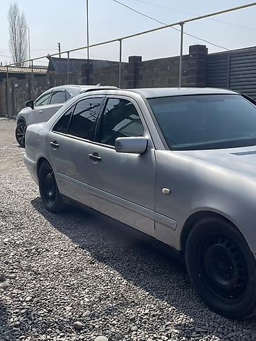 Другие автомобили: Продается Мерседес Лупарик чистый Старый завоз не путайт Год 1995 — 10