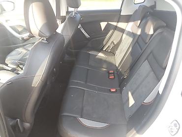 Peugeot: Peugeot 2008: 1.6 l | 2015 г. 194000 km Crossover — 12