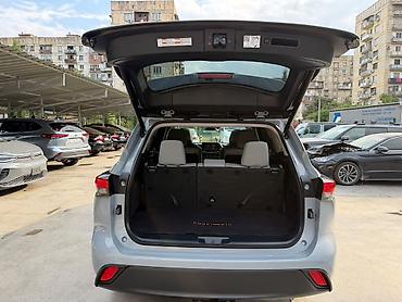 Toyota: Toyota Highlander: 2022 г., 2.5 л, Вариатор, Гибрид, Кроссовер — 11