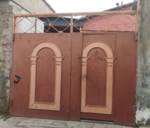 Tavan: İşlənmiş Həyət darvazası, Yana açılan, Mexaniki, Şəbəkə ilə, Kredit yoxdur, Ünvandan götürmə