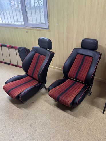 Volkswagen: Volkswagen Golf: 1982 г., 1.3 л, Механика, Бензин, Хэтчбэк — 18