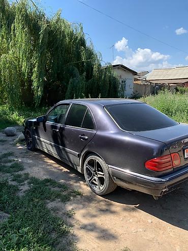 унаа бишкек авторынок: Mercedes-Benz E-Class: 1998 г., 3.2 л, Кол менен иштөөчү, Бензин, Седан — 3