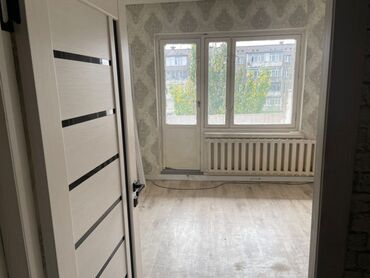 квартира частном доме: 2 бөлмө, 49 кв. м, 105-серия, 8 кабат, Косметикалык ремонт