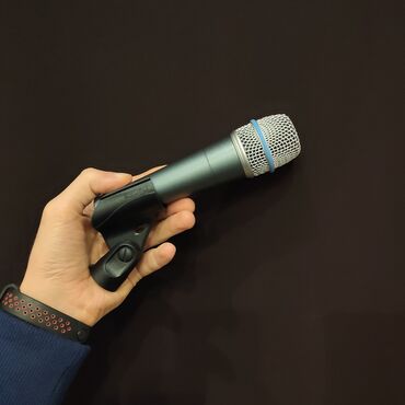 mikrofon karaoke: İnstrumental mikrofon Shure Beta 57A Tezliyə cavab, Hz: 50-16000