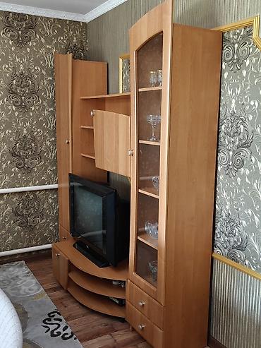 study table: Продается Гостиная стенка из ЛДСП в цвете светлый бук продается вместе — 2