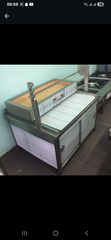 Soyuducu vitrinləri: Məhsul: Peçenye–şirniyyat üçün soyuduculu vitrinlər Təsvir: - — 29