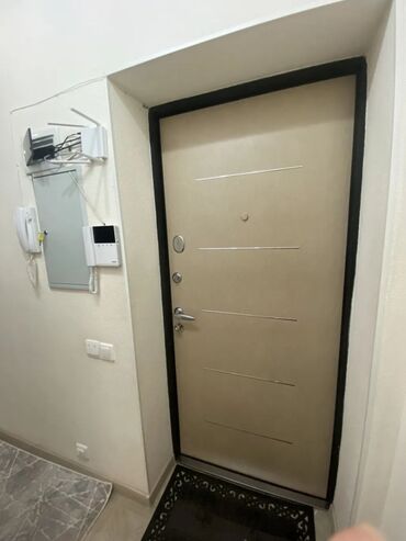 снять квартиру в заре: 5 и более комнат, 100 м², 106 серия, 1 этаж, Евроремонт