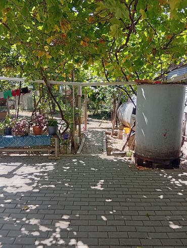 Həyət evləri və villaların satışı: 4 otaqlı, 80 kv. m, Kredit yoxdur, Orta təmir — 8