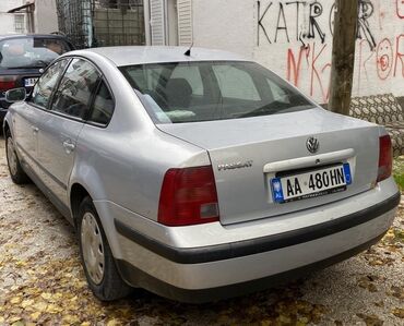 Volkswagen Passat: 1.6 l. | 1998 έ. | Λιμουζίνα