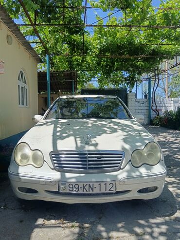 avto audio: Mercedes-Benz C 240: 2.6 l | 2002 il Sedan