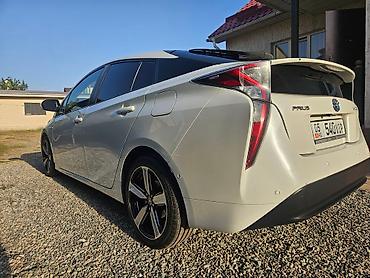 Toyota: Toyota Prius: 2018 г., Автомат, Гибрид, Хэтчбэк at lalafo.kg — 4 Toyota: Toyota Prius: 2018 г., Автомат, Гибрид, Хэтчбэк — 4