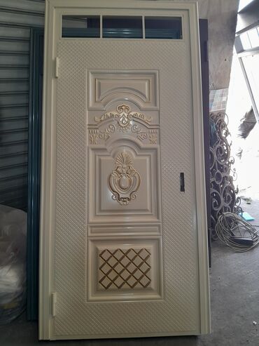 Giriş qapıları: Yeni Giriş qapısı Zamok və çərçivə ilə, Zəmanətli, Ödənişli quraşdırma, Ünvandan götürmə, Ödənişli çatdırılma, Rayonlara çatdırılma — 11