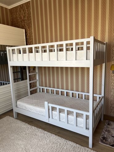 домашняя мебель: Двухъярусная кровать, Для девочки, Для мальчика, Б/у