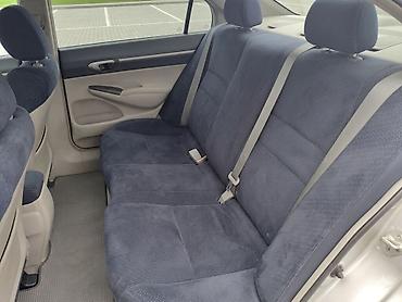 civic: Honda Civic: 1.3 l | 2007 il Sedan — 7
