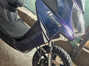 Скутеры: Тип скутера 150 куб. см, Бензин, Б/у — 3