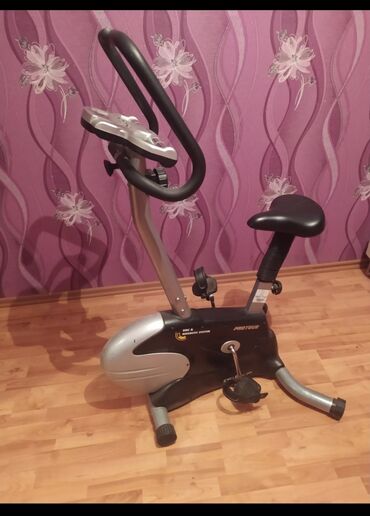 Velotrenajorlar: Proteus velotrenajor - Üfüqi tip stasionar velotrenajor, evdə kardio