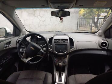 Chevrolet: Chevrolet Aveo: 1.6 l | 2012 il 169184 km Sedan — 7