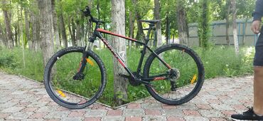 Продается велосипед Giant Talon оригинал цвет тёмно-серый, размер рамы