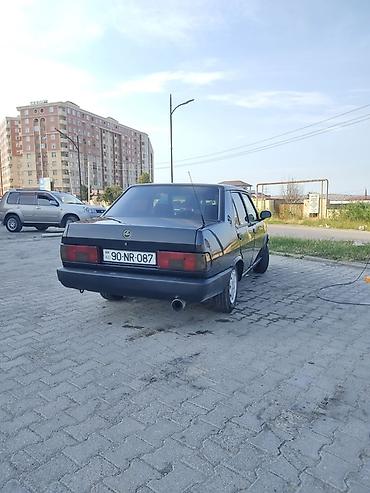 Tofas: Model: Tofaş Şahin (sedan) Rəng: Qara Kuzov: 4 qapı, arxa ötürücü — 3