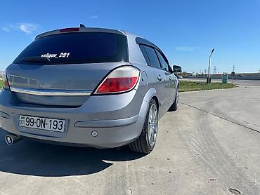 Opel: Opel Astra H (5 qapılı hetçbek) Texniki xüsusiyyətlər və təchizat: - — 12