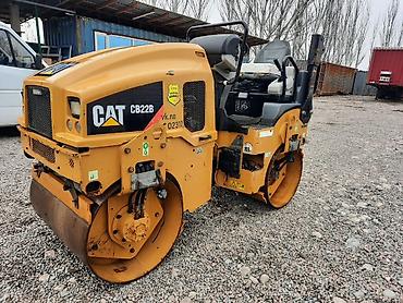 1000: Вибрационный дорожный каток Caterpillar CAT CB22B. - Тип — 1