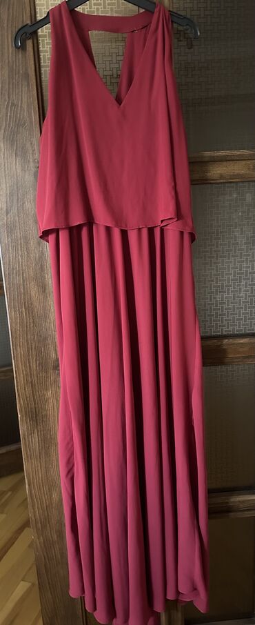 Вечерние платья: XL razmer 42,1 dəfə geyinilib,sərin material,30 azn,əlaqə üçün zəng və