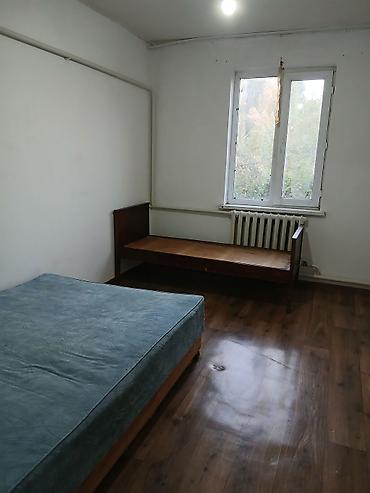 Долгосрочная аренда комнат: Сдаётся небольшая комната-студия. Планировка и оснащение: - Жилая — 1