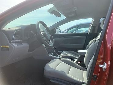 Hyundai: Hyundai Elantra: 2 л | 2017 г. Седан — 8