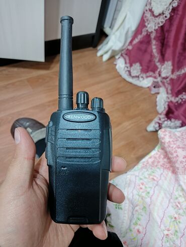 акустические системы jiteng с микрофоном: Рация Kenwood оригинал, б/у2000 сом без зарядки