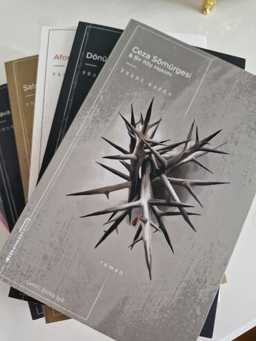 Bədii ədəbiyyat: Franz Kafka kitabları – Minöskül Kitap nəşri Paketdə olan əsərlər: - — 10