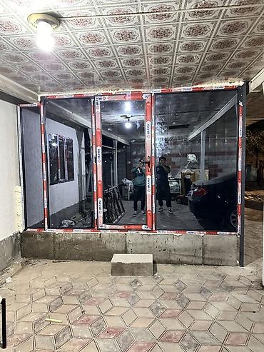 Окна на заказ: Алюминиевое окно на заказ, Тип окна: Панорамные, Стандартные, Форточка, Декоративные особенности: Фрамуга, Бесплатная установка, Без рассрочки — 9