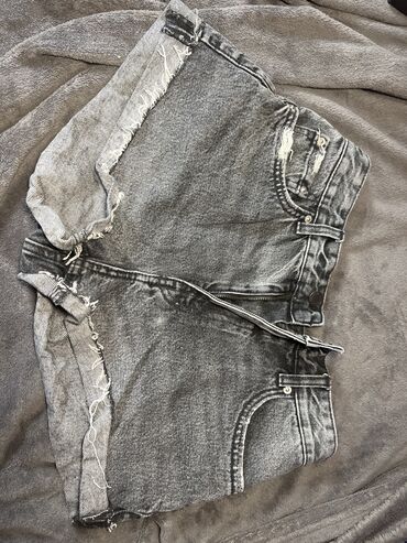 pull and bear farmerke: S (EU 36), Jeans, color - Grey, Single-colored