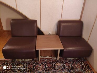 Ofis dəst mebeli: Yaxşı vəziyyətdə, kreslo dəsti və bir jurnal stolu. Real aliciya
