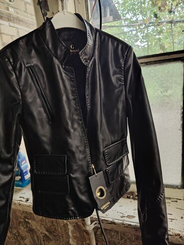 Dəstlər, kostyumlar: Qadın geyimləri dəsti 1) Qara dərimsi gödəkcə - Marka: Ganni — 9