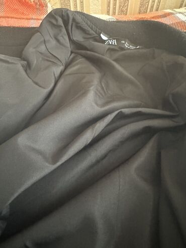 zara платье: Женская куртка Zara, XL (EU 42), цвет - Черный