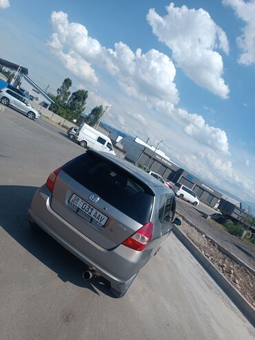 продаю автоген: Honda Fit: 2003 г., 1.5 л, Бензин