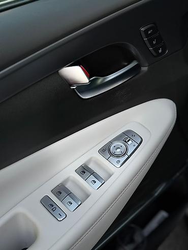 саната нюрас: Hyundai Santa Fe: 2022 г., 1.6 л, Автомат, Гибрид, Кроссовер — 10