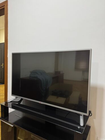 benq e700 lcd monitor: Телевизор LG LED экран 43"