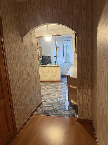 tap az ağstafa: Bakı, 3 otaqlı, Köhnə tikili, m. 8 Noyabr, 80 kv. m — 7