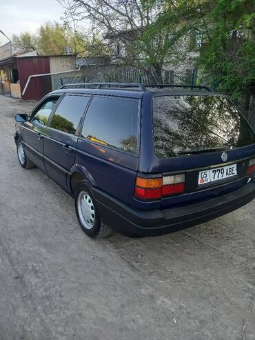 Volkswagen: Volkswagen Passat: 1992 г., 1.8 л, Механика, Бензин, Универсал