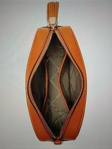 prada srbija: Kožna Michael Kors ženska crossbody torbica 
U odlično stanju — 2