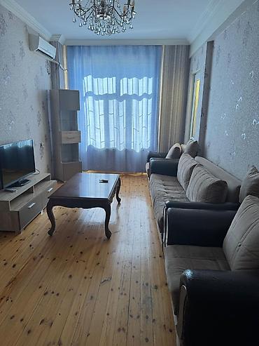 Qonaq otağı dəstləri: Metro Həzi Aslanov çıxışında geniş 3 otaqlı mənzil kirayə verilir Bakı — 18