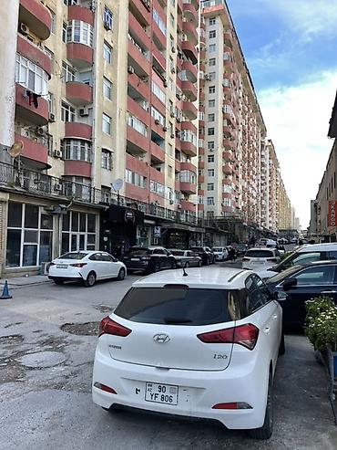 Kommersiya daşınmaz əmlakı: Mağaza icarəyə verilir 50kv dır həzi aslanov metrosuna 2 dəqiqəlik — 4