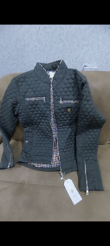 Dəstlər, kostyumlar: Qadın geyimləri. 5-7-10-15-20 azn. Xacmaz ve Bakıda yaşayanlar ucun — 15