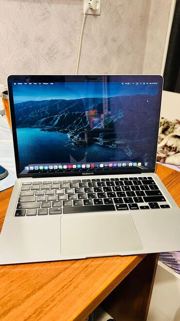 Ноутбуки: Ноутбук, Apple, 8 ГБ ОЗУ, Intel Core i5, 13.3 ", Б/у, Для работы, учебы, память SSD