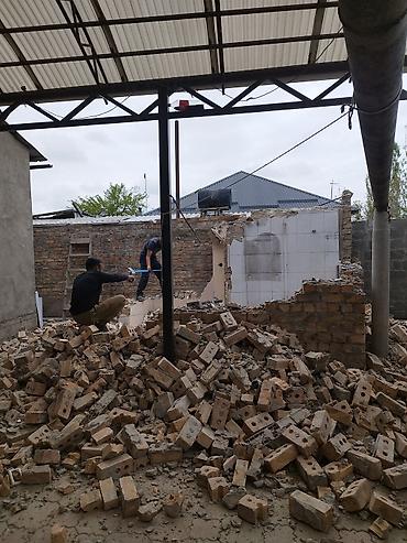 Демонтажные работы: Снос стен, Разбор полов, Снятие потолков | Гипсокартонная стена, Снос перегородки, Снятие старой штукатурки | Зачистка от старых обоев, Сбивка старой штукатурки, Снятие извести | Демонтаж ламината, Демонтаж паркета, Демонтаж линолеума | Крыша из шифера, Металлочерепичная кровля, Мягкая кровля Больше 6 лет опыта — 2