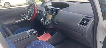 Toyota: Toyota Prius V: 2012 г., Гибрид, Универсал — 9