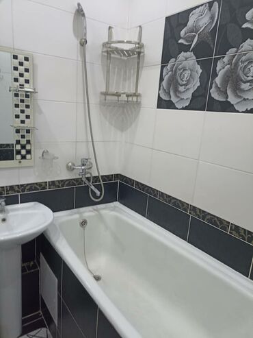 Долгосрочная аренда квартир: 4 комнаты, 35 м², Индивидуалка, 12 этаж, Евроремонт
